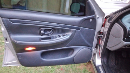 Imagen 10 de 15 de Peugeot 406 2.0 Sv 2001