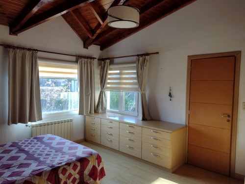 Venta Establecimiento Productivo De Bodega De Vino Artesanal + Vivienda, En Ph. Maquinarias Incluidas. A 15 Km De San Carlos De Bariloche