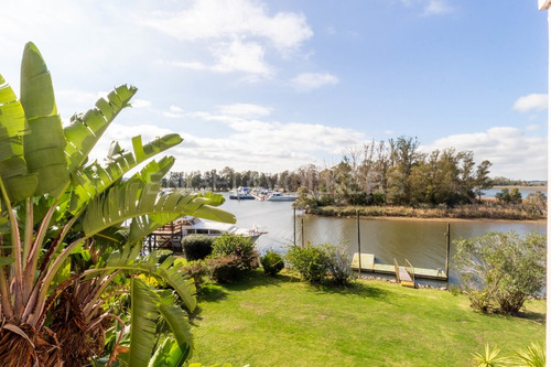 Casa De Diseño Venta En Marina Santa Lucía - Id 5499