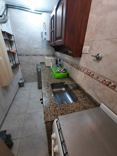 Imagen 10 de 14 de Departamento 2 Ambientes En Pleno Centro Comercial C/ Coche