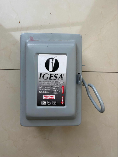 Interruptor De Seguridad Igesa 2x30 Amp (Usado)