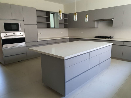 Imagen 13 de 30 de De Revista Casa Nueva En Venta, Vistahermosa, Calle Cerrada