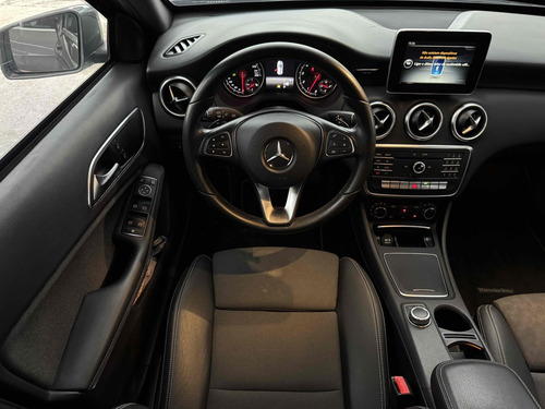 Mercedes-Benz A 200 1.6 TURBO 16V FLEX 4P AUTOMÁTICO