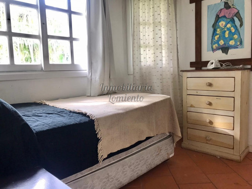 Venta Casa 4 Dormitorios Y Servicio Barrio Lugano - Ref: 1005
