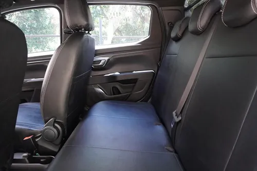 Ram 700 Slt Crew Cab Mt 1400cc 4x2