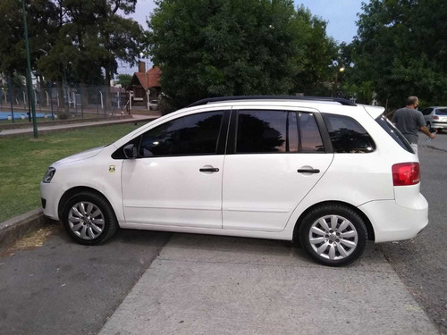 Volkswagen Suran 1.6 Comfortline 101cv 11a 2014