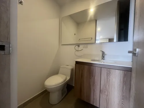 Apartaestudio En Arriendo Ubicado En El Poblado Sector Ciudad Del Río (27077).