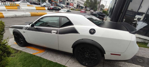 Imagen 2 de 15 de Dodge Challenger Blanco 2018 6.5l Sc Pack At