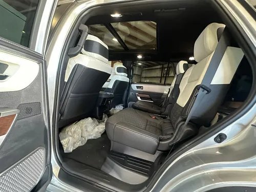 Toyota Sequoia CAPSTONE