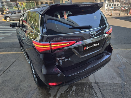Imagen 3 de 20 de Toyota Sw4 2021 Srx 4x4 At 7 Asientos Hilux Abasto Motors