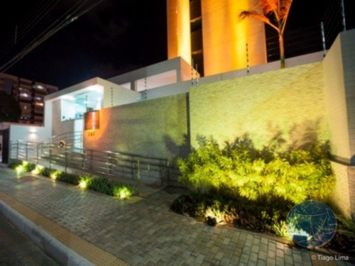Imagem 2 de 15 de (8713)apartamento Em Excelente Localizacao No Petropolis, Predio Novo, 3 Quartos - V-8713