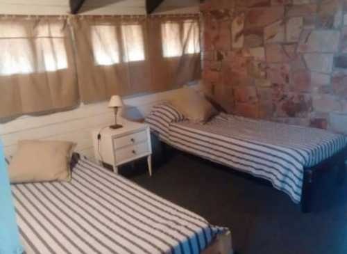Imagen 9 de 13 de Chalet Muy Confortable Para Familia Amplia A 20 Metros De La Playa Mansa!