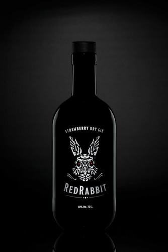 Gin Red Rabbit Strawberry Plaza Serrano