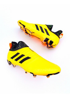 zapatos de futbol adidas naranjos