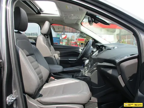 Ford Escape TITANIUM 4X4 2000CC AT AA