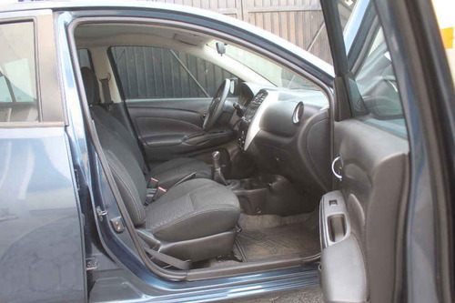 Imagen 15 de 15 de Nissan Versa 2017 4p Advance L4/1.6 Man