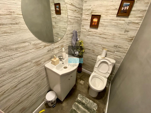Oportunidad Unica , Casa A Estrenar 5 Dormitorios 3 Baños, Construccion Solida En Barrio Chacras Del Pinar- Ref: 80