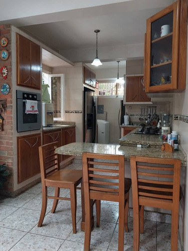 Vendo Hermosa Casa En La Josefina Ii San Diego Yb