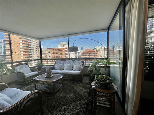 Departamento En Arriendo De 4 Dorm. En Las Condes