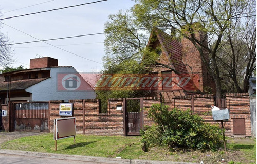 Casa En Venta En Villa Udaondo