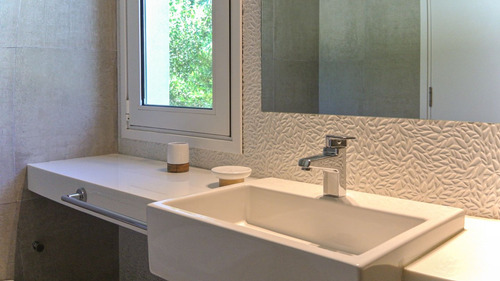 Casa De Tres Dormitorios En Venta- Solanas Punta Del Este (ref: Atm-6450)