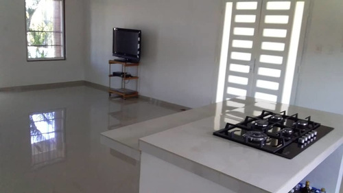 Imagen 10 de 13 de Casa Con Caney Y Piscina
