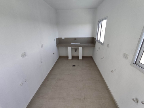 Imagen 17 de 25 de Venta 2 Ambientes Con Cochera En Morón