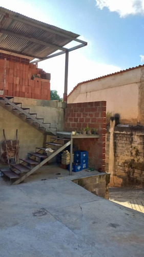 Imagen 12 de 13 de Casa En Venta + Dos Anexos En Obra Gris Club Hípico Los Teques