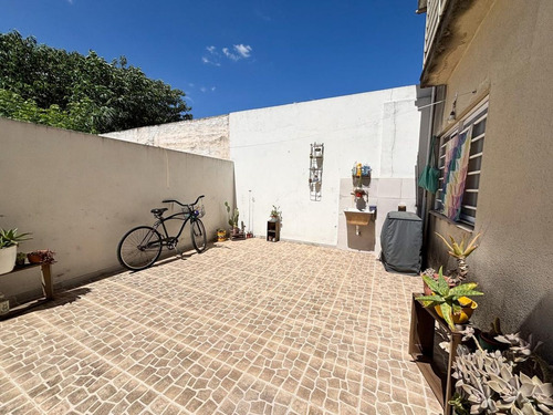 Venta Depto 2 Amb Pb C/patio - Moron Centro