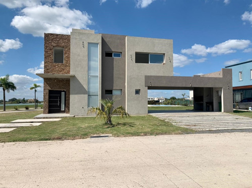 Casa  En Venta En Lagos De Canning, Esteban Echeverría, G.b.a. Zona Sur