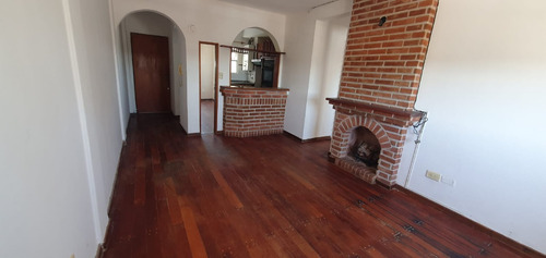 Venta De Departamento 2 Dormitorios Con Cochera Zona Parque.