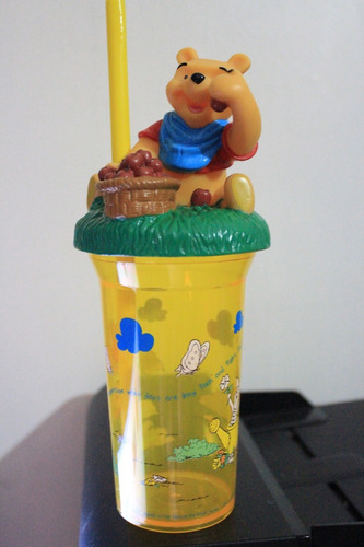 Vaso Con Pitillo Y Tapa Tipo Cooler Con Tapa De Winnie Pooh