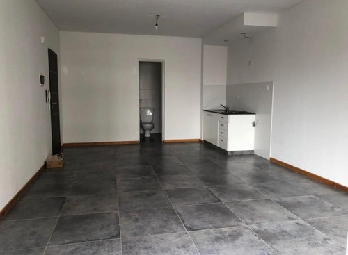 Imagen 2 de 7 de Monoambiente En Venta En Moron Centro