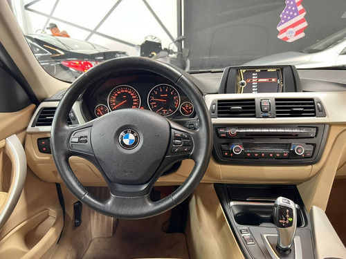 Imagem 16 de 18 de Bmw 320i 2.0 Turbo Câmbio Automático 2014 Azul Série 3 F30