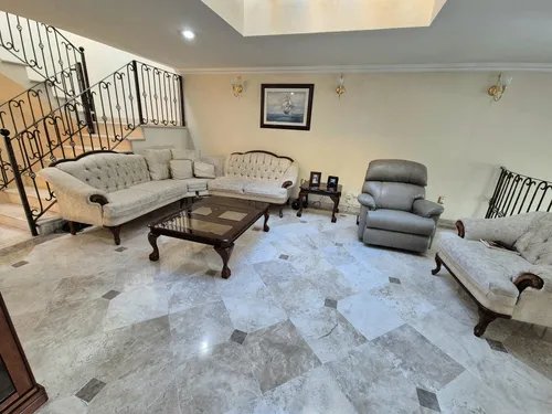 Casa En Venta Zona Plateada En Pachuca Con 4 Recámaras