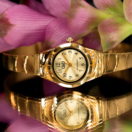 Reloj Q&q De Mujer C67a-001py Dorado Elegante Correa Dorado Oscuro Bisel Dorado Oscuro