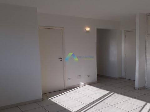 Imagem 7 de 11 de Otima Oportunidade Kitnet Com Localização Entre Estação Do Metro Paraíso E Ana Rosa Com Ótimo Valor E Localização. - Kn0008