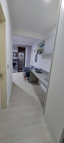 Apto Com 2 Quartos, Cozinha E Escritório Mobiliado