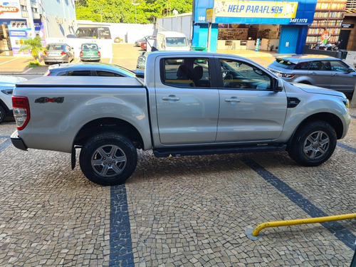 Imagem 9 de 14 de Ford Ranger Cd Xls 4x4 2.2 Diesel At 2022