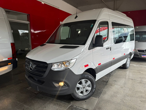 Sprinter 417 16 Lugares Executiva Ano 2025 Financio