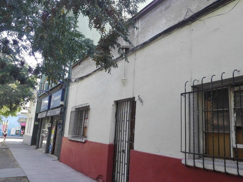 Imagen 2 de 3 de Excelente Casa Antigua En Calle Moneda