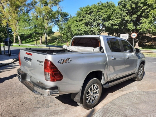 Imagen 9 de 12 de Toyota Hilux 2.8 Srx 4x4 Automatica 45.000kms Permuto