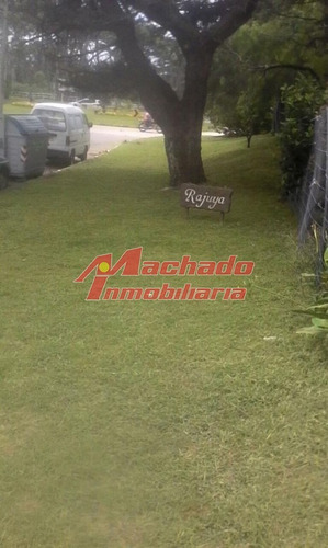 Muy Buena Casa, En Zona Residencial- Ref: 5213