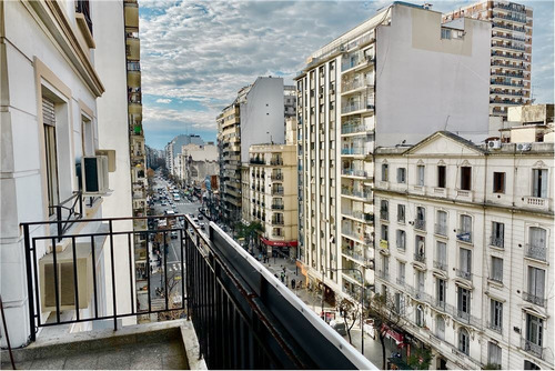 Imagen 3 de 22 de Venta Departamento 4 Amb Luminoso Balvanera