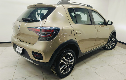Renault Stepway 5p Intens L4/1.6 Aut