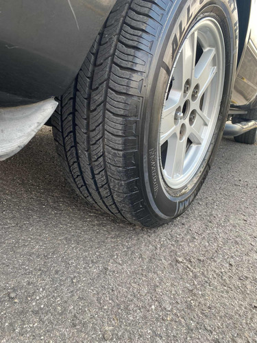 Camioneta De 8 Cil, Automática, Asientos En Piel Gris