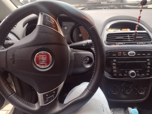 Fiat Punto 2014 1.4 Attractive Flex 5p