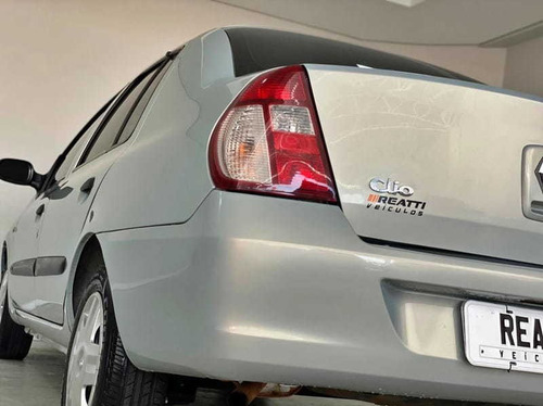 Imagem 5 de 12 de Renault Clio Sedan Authentique 1.6 16v