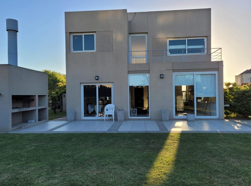 Imagen 4 de 29 de Casa En Venta 4 Ambientes - El Canton Norte