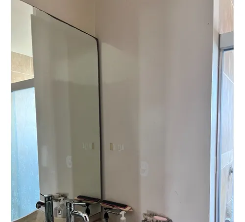 Casa Recien Remodelada, Cuenta Con Todos Los Servicios Basicos Y Cuenta Con Privacidad Al Tener Control De Acceso De Visitantes